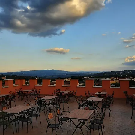 Hotel Castello Torre In Pietra 3*